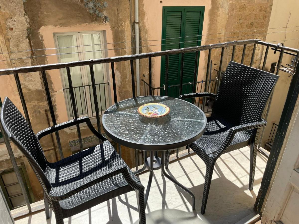 شقة A Casa Di Elena باليرمو المظهر الخارجي الصورة